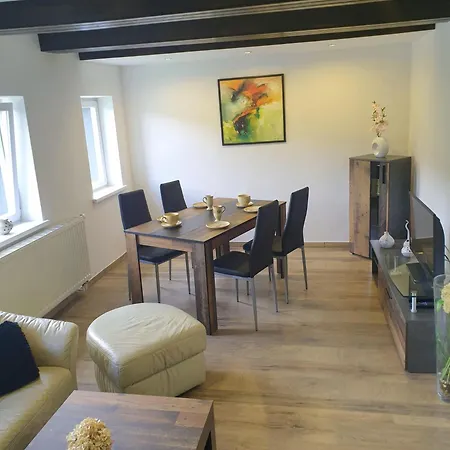Appartement Elbblick-kleine-wohnung-mit-terrasse