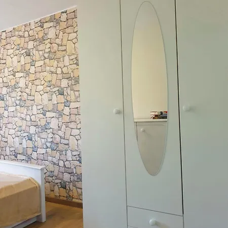 Elbblick-kleine-wohnung-mit-terrasse Appartement *